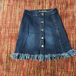 Cute NWT Fringed Denim Skirt